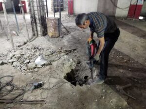 تشخیص و کنده کاری درب چاه فاصلاب در تهران